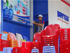 Sức ép mua bán, sáp nhập của các nhà đầu tư nước ngoài đang gia tăng mạnh lên ngành nhựa Việt Nam.